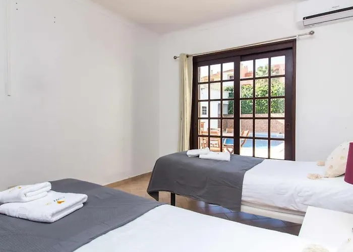 Villa Dogueno- Privat Pool & Privacy & Albufeira Center
